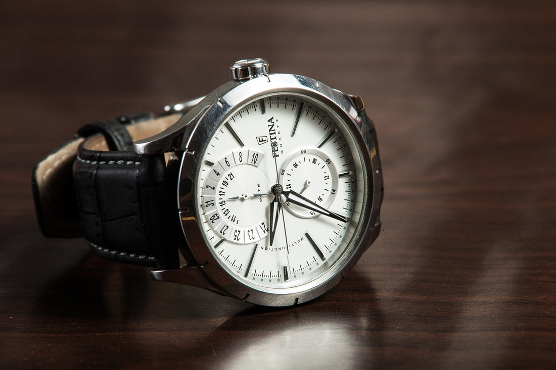 Stylish and waterproof: The OLEVS 6650 men's watch for every occasion