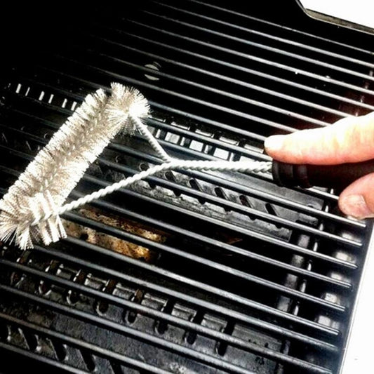 Stainless steel wire grill brush with long handle and wire bristles for grate cleaning