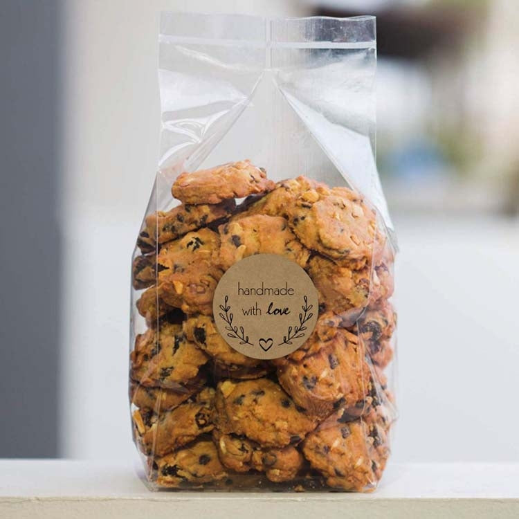 Cookies in clear bag with round kraft label sticker “handmade with love”