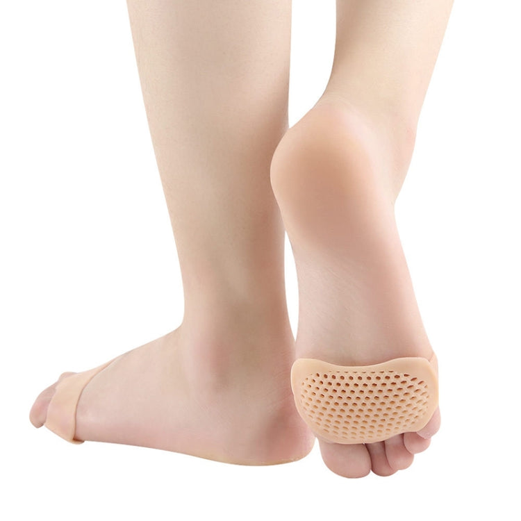 Honeycomb forefoot pad sleeve on front foot, cushioning under toes