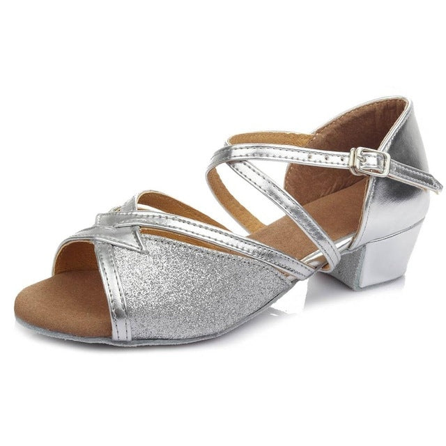 Silver glitter low-heel Latin dance shoes with ankle strap and buckle, open toe