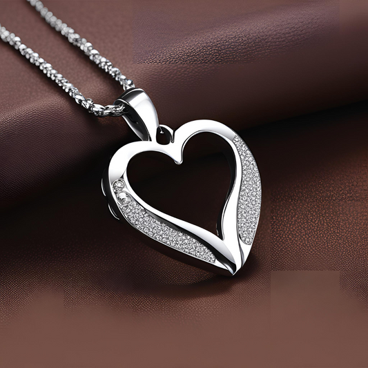 Heartfelt Elegance: The Magic of the Personalized Titanium Steel Cardiac Pendant