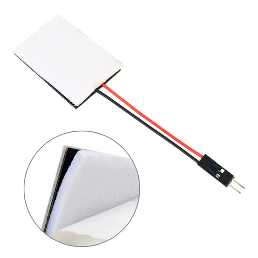 Car reading dome light with white diffuser cover and black/red wire lead