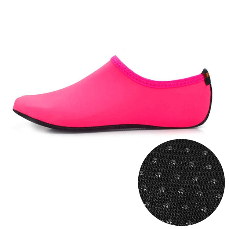 Rose pink slip-on dive shoes with textured non-slip sole insert