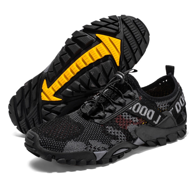Men's outdoor hiking shoes with thick tread, dark gray speckled mesh upper and side branding