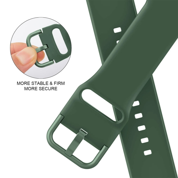 Silicone watch band with pin buckle, clover green, close-up of clasp