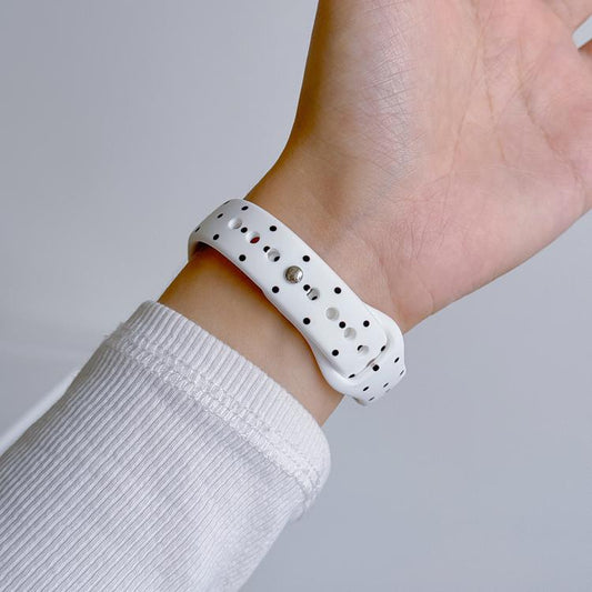 Angled Connector Slim Reverse Buckle Dot Pattern Silicone Watch Band, For Apple Watch 46mm / 49mm / 45mm / 44mm, For Apple Watch 42mm / 41mm / 40mm / 38mm