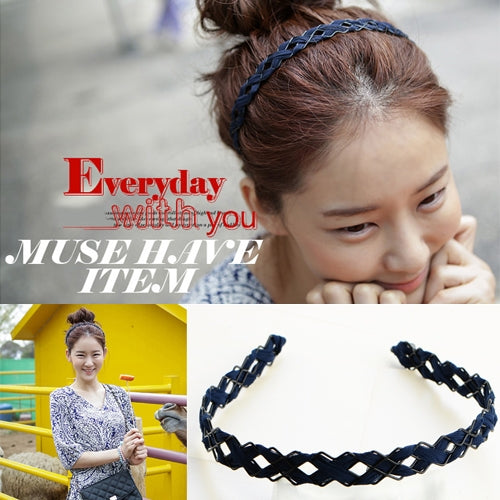 Hollow braid hair hoop headbands in mixed patterns, shown with a dark and a black style.