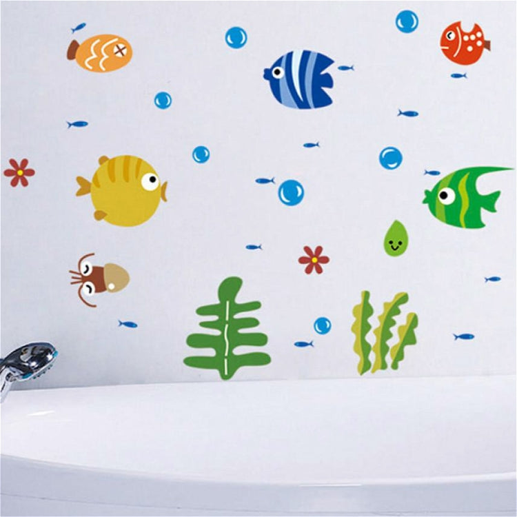 Cartoon marine animal wall stickers: fish, bubbles, seaweed, coral, and crabs