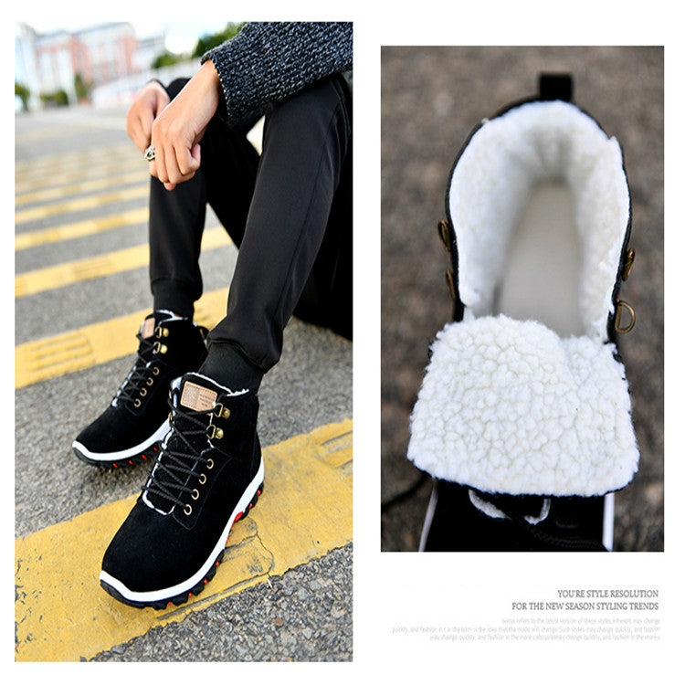 Black men's winter snow boots with warm sherpa lining and cushioned collar