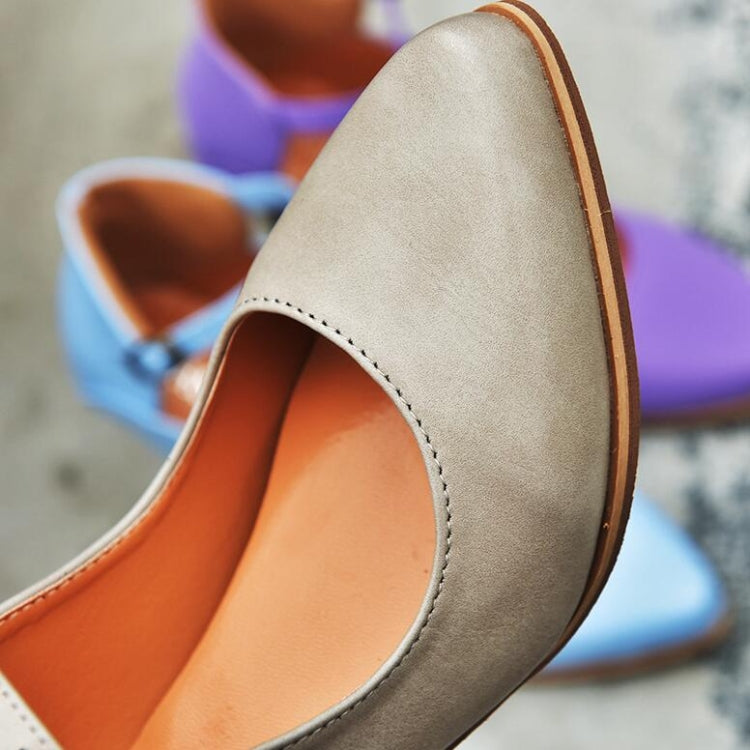 Women’s taupe suede-look heeled shoe with rounded cutout opening and stitched trim