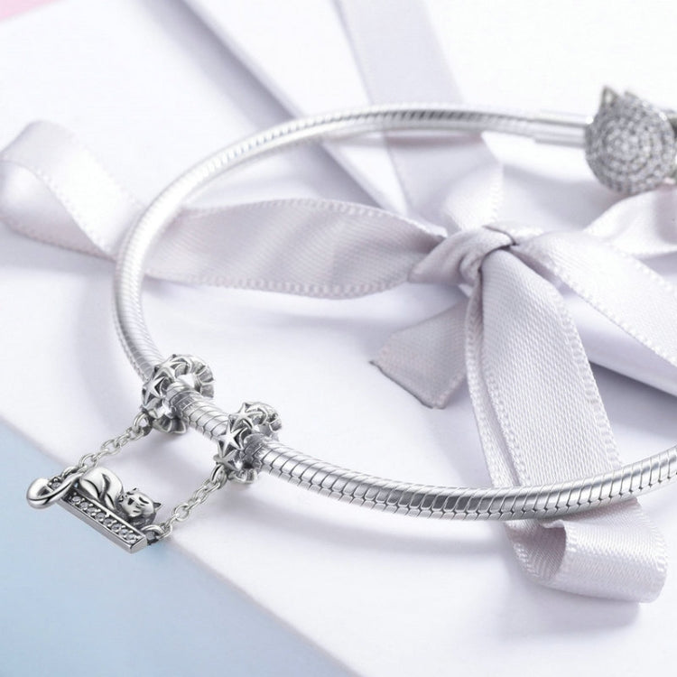 Sterling silver cat necklace pendant with CZ arched bar and rope-style chain