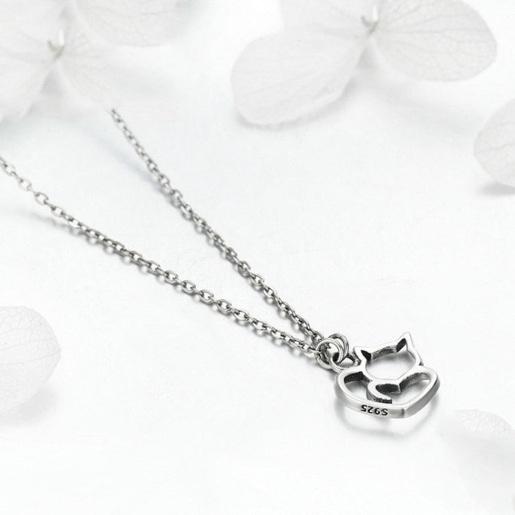 Silver-tone cat-and-heart pendant necklace with small zircon inlaid on chain