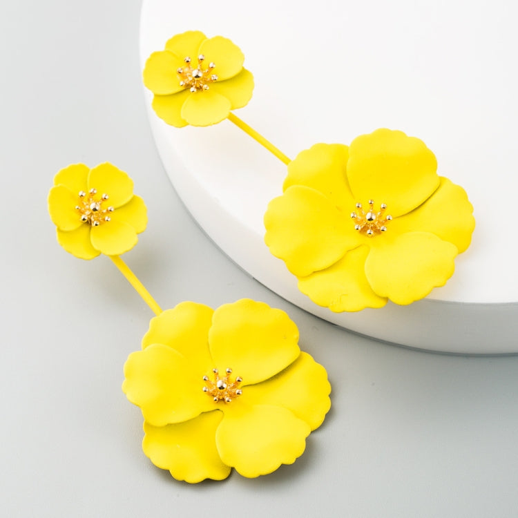 Yellow triple-flower drop earrings with gold-tone centers, long dangling alloy design