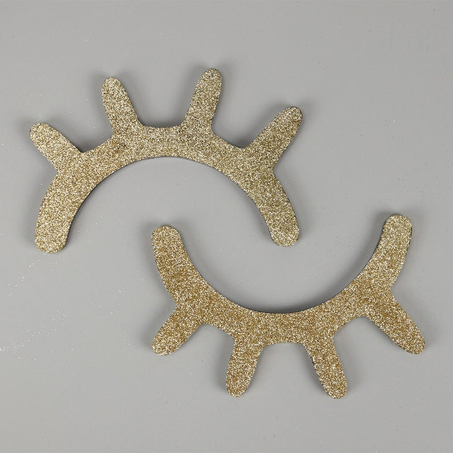 Gold glitter 3D eyelash wall sticker, single curved lash shape