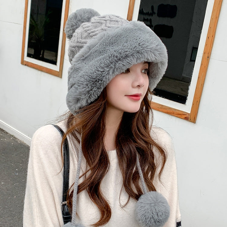 Gray faux-fur trimmed knitted skullcap with pom-pom ball detail