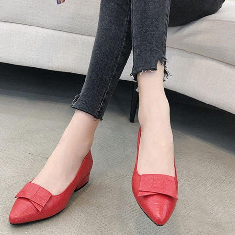 Women’s red cowhide mid-heel shoes with square toe and low block heel