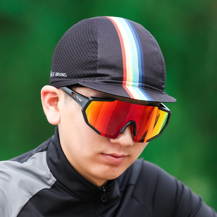 Dark breathable riding cap with multicolor stripe band and curved visor