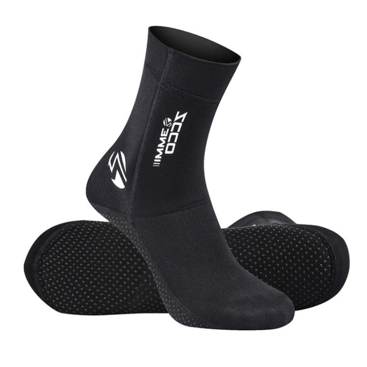 Black fin ankle socks with ZCCO logo and cushioned textured sole