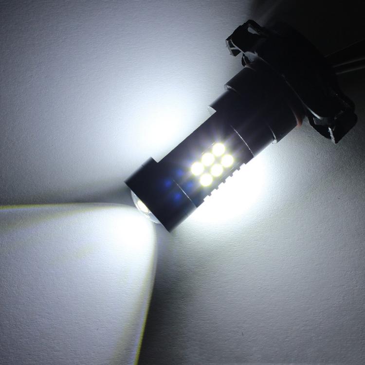 PSX24W LED fog lamp bulb glowing white light for headlight or fog use