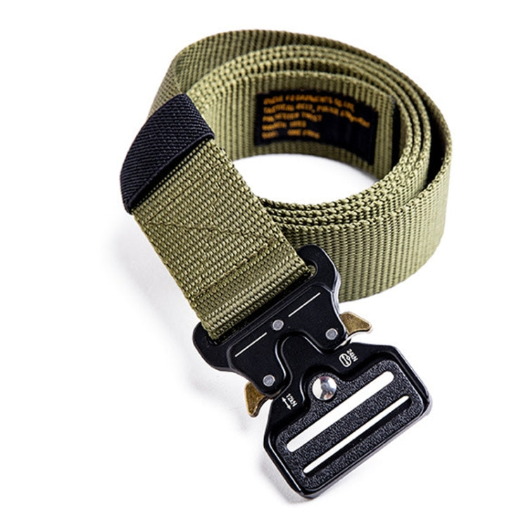 Men's retro casual woven belt in army green with adjustable metal buckle