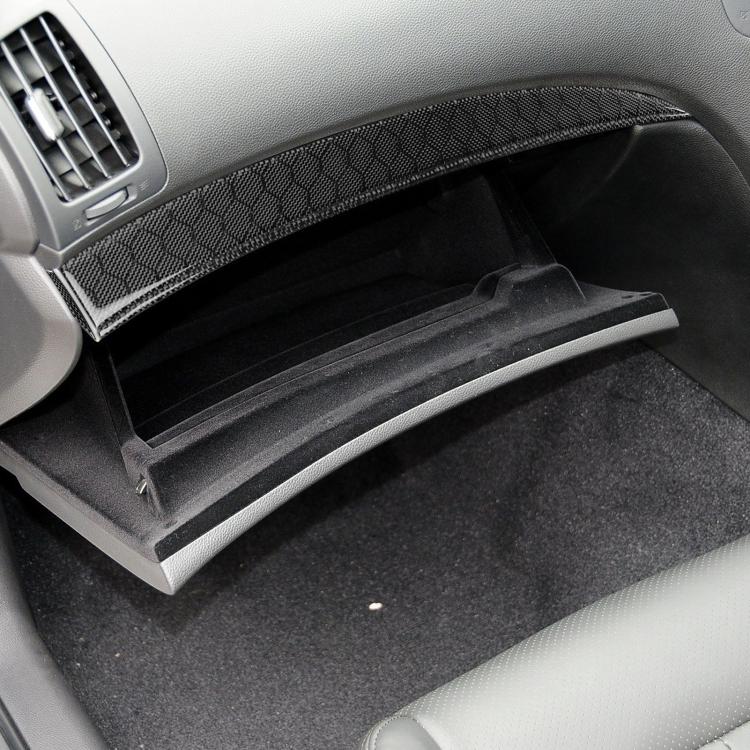 Air outlet sticker set installed: black carbon-texture trim over dashboard air outlet