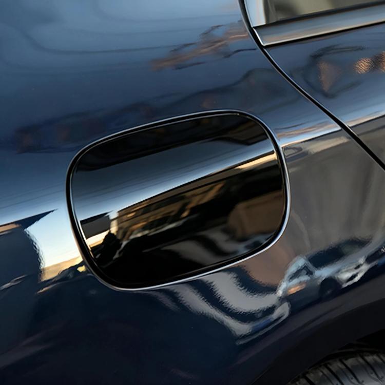Fuel tank cap cover, black oval insert with chrome bezel