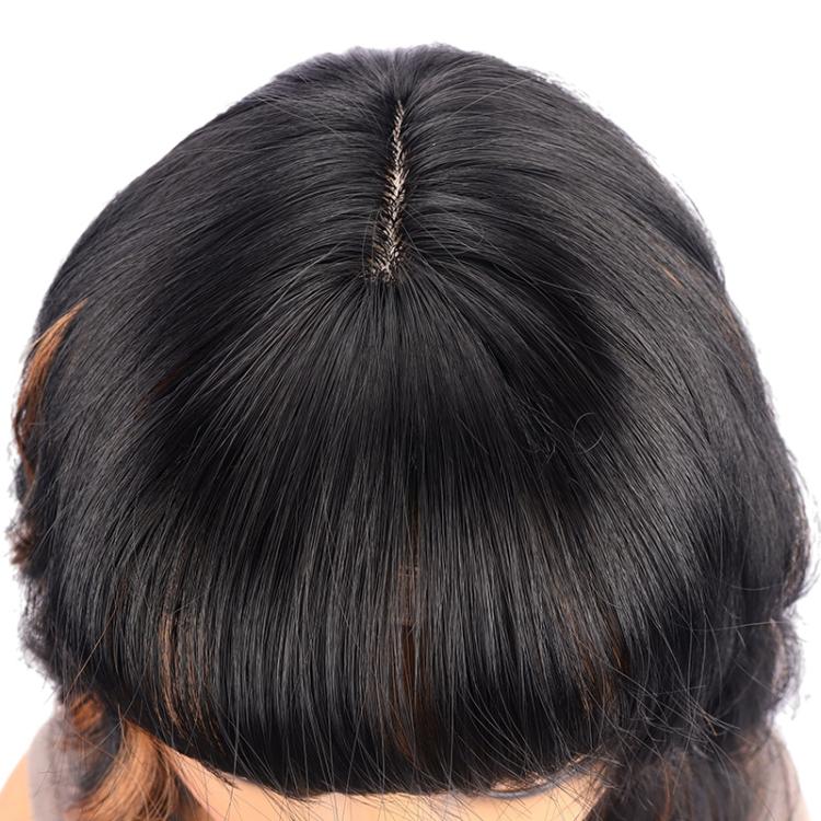 Short Wavy Hair With Side-Swept Bangs Natural Parting Synthetic Short Hair