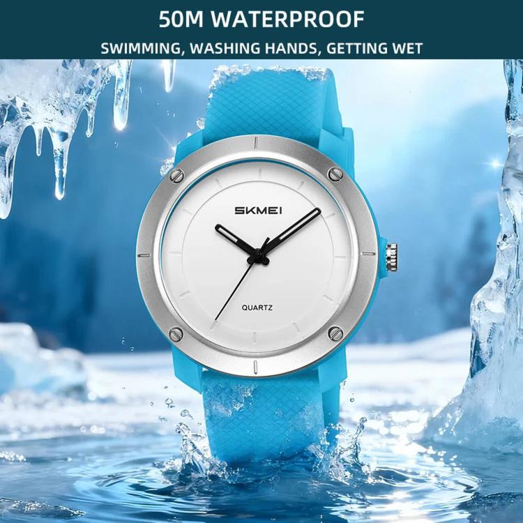Quartz wristwatch with blue silicone strap, silver bezel, white dial and black hands