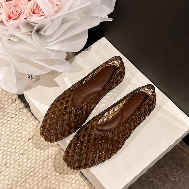 Flat hollow jelly crystal toe-cap sandals, dark brown lattice upper, rounded toe