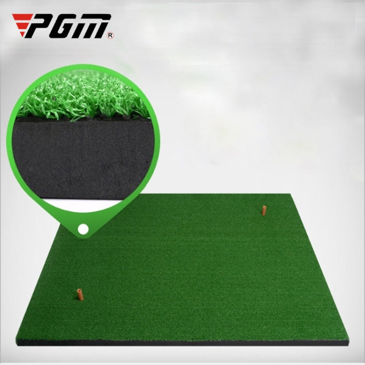 Green indoor golf practice mat with black base and tee target, 1.5x1.5m